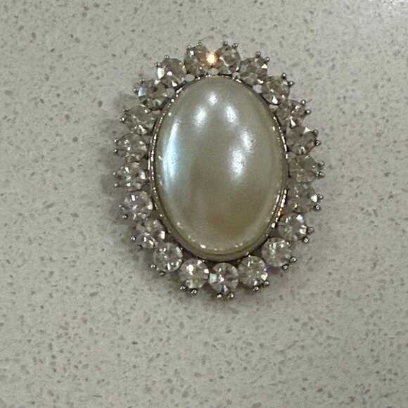 RHINESTONE BROOCH - Picture 2 of 6